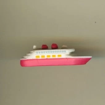 Disney Series 5 Mini Figure - DISNEY CRUISE SHIP 1 Disney Series 5 Mini Figure - DISNEY CRUISE SHIP